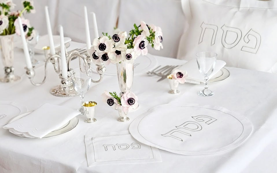 LINEN WITH STITCHING PESACH SET