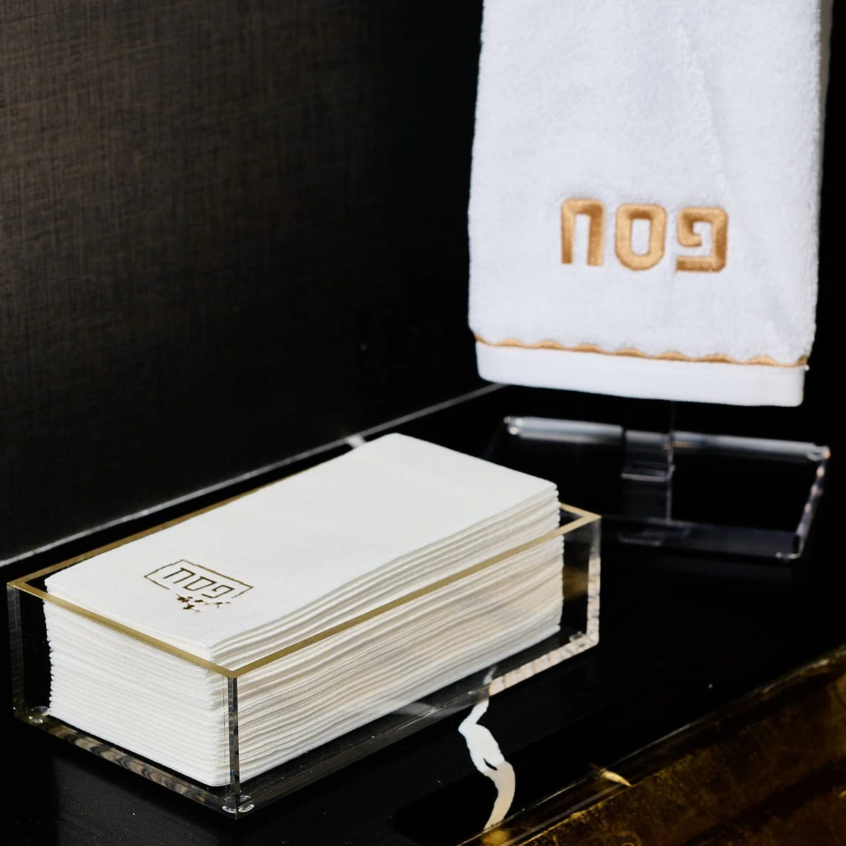 PESACH GUEST TOWELETTES - GOLD