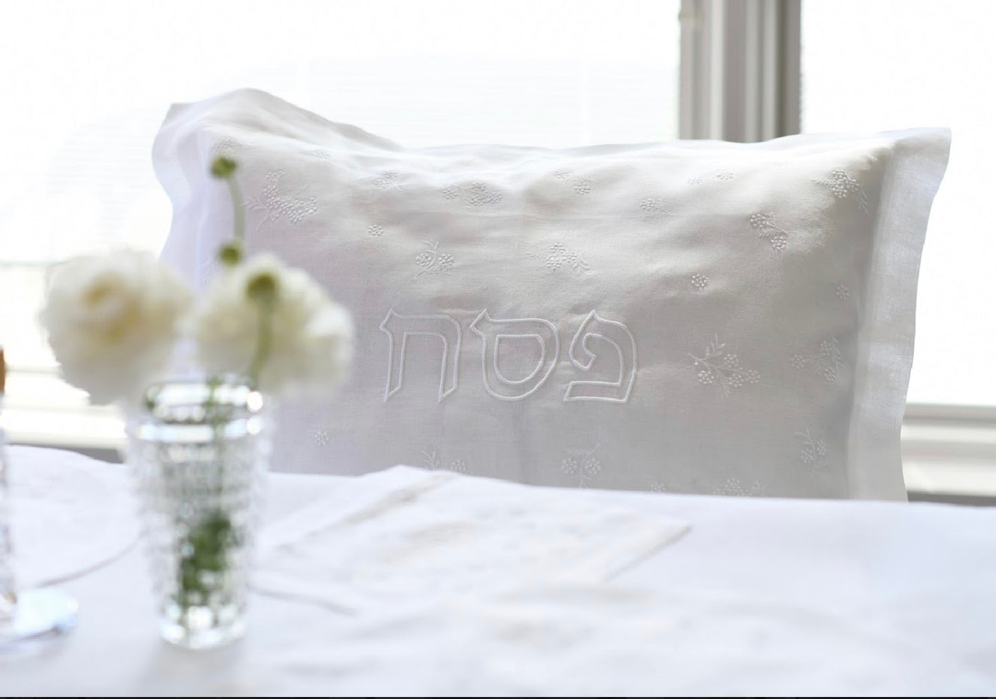 WHITE MIMOSA ALL OVER PESACH SET