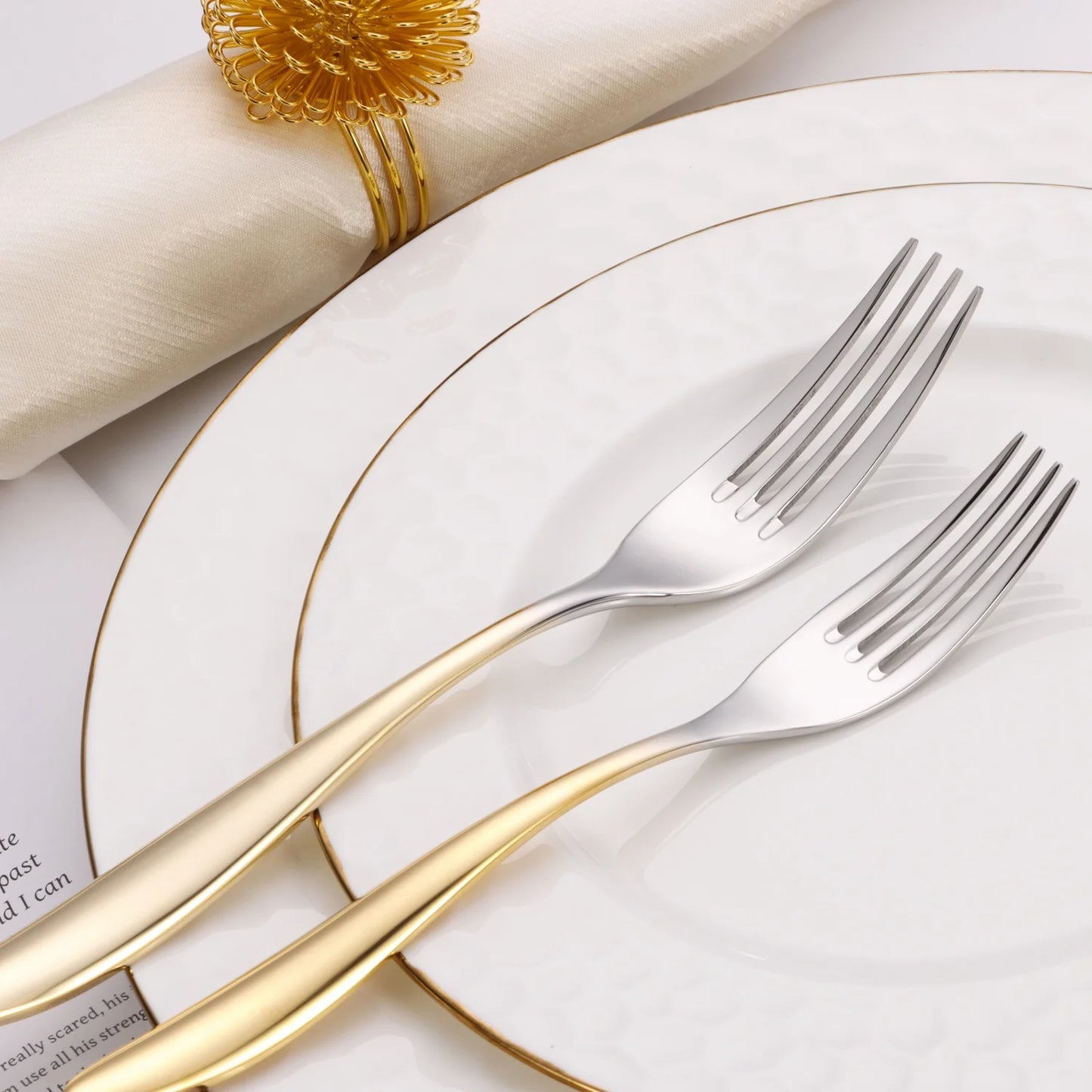 20 Pc Flatware Set with Wavy Handle