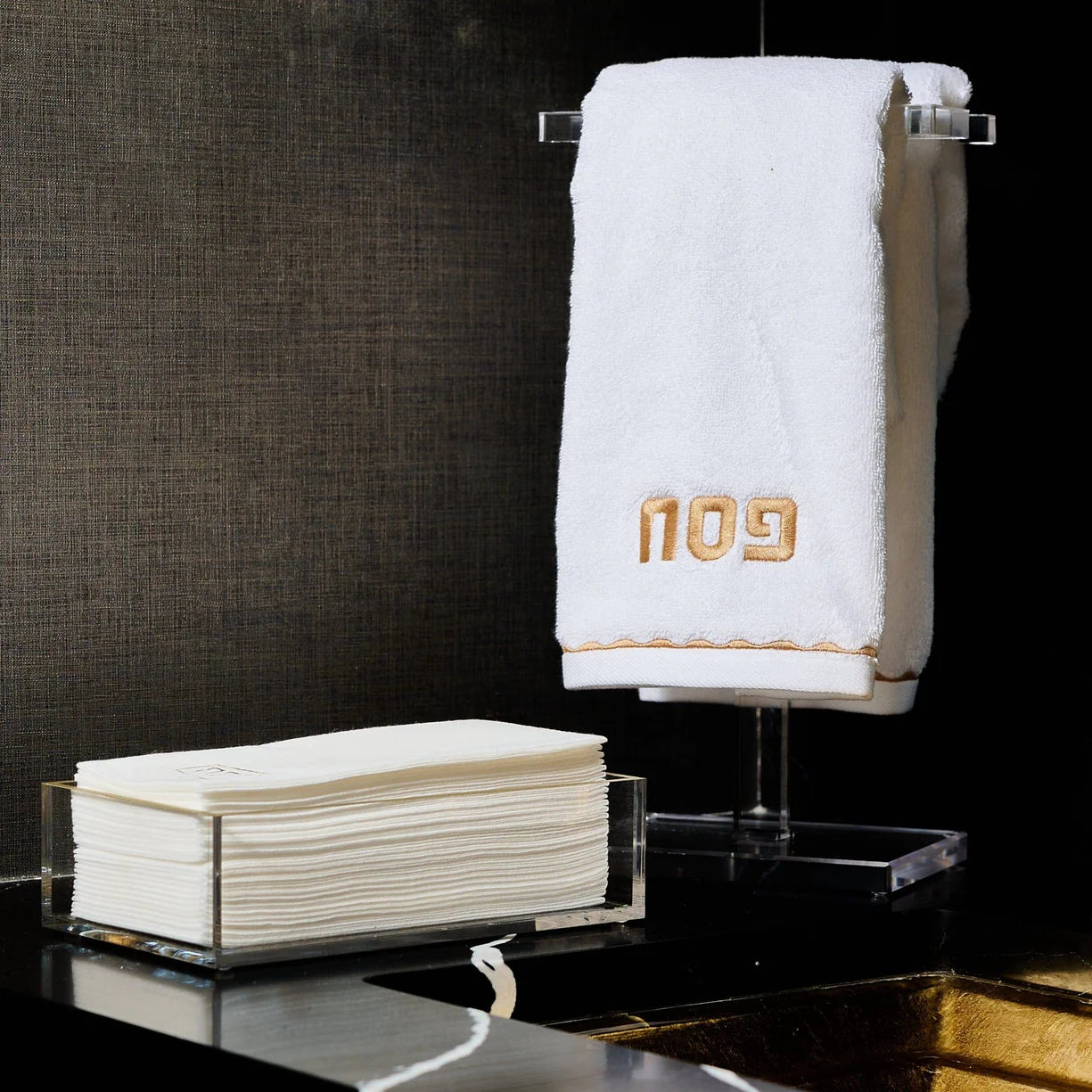 PESACH SCALLOPED HAND TOWEL - SILVER