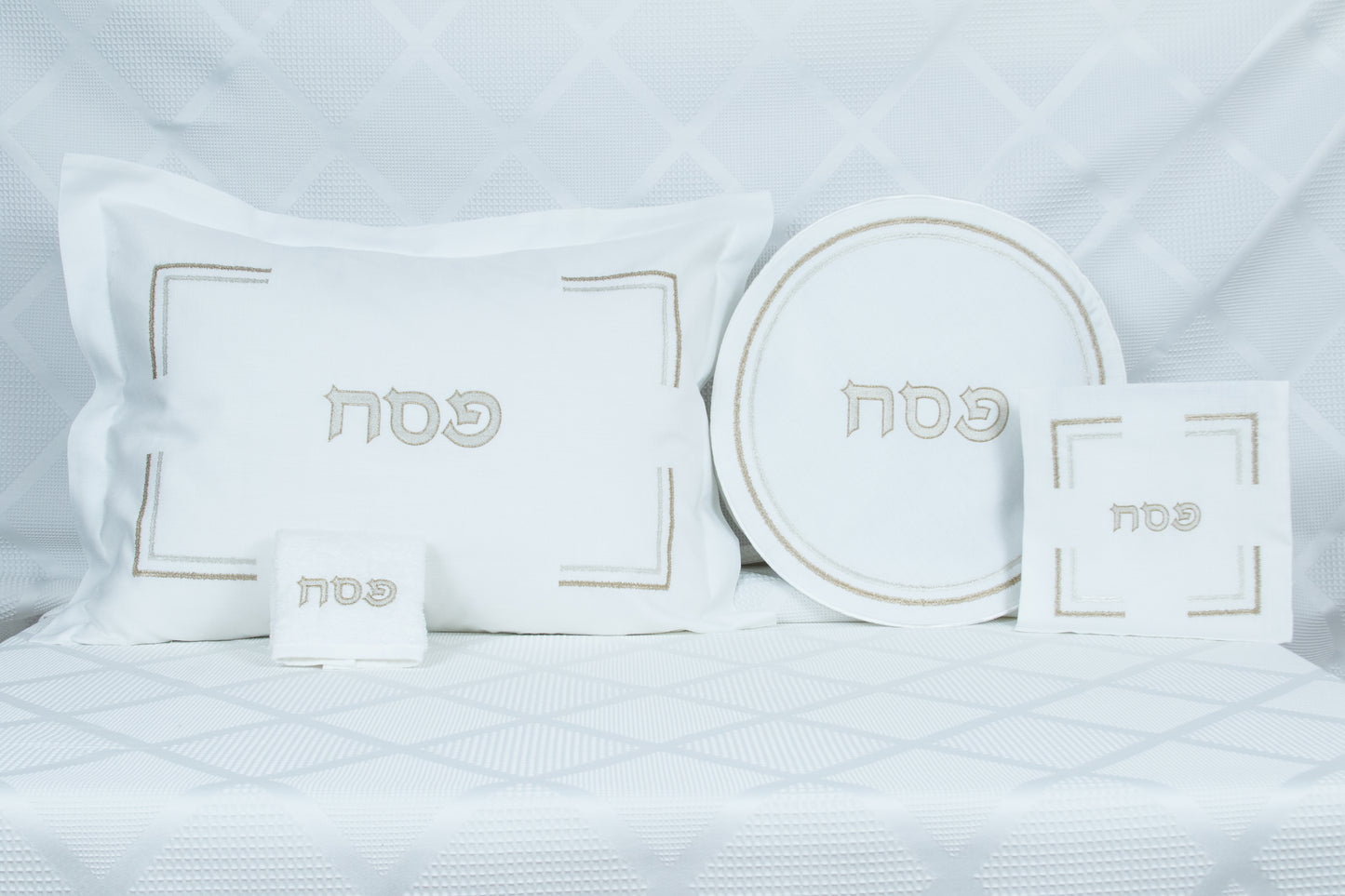 RCS EMBROIDERED PESACH SET